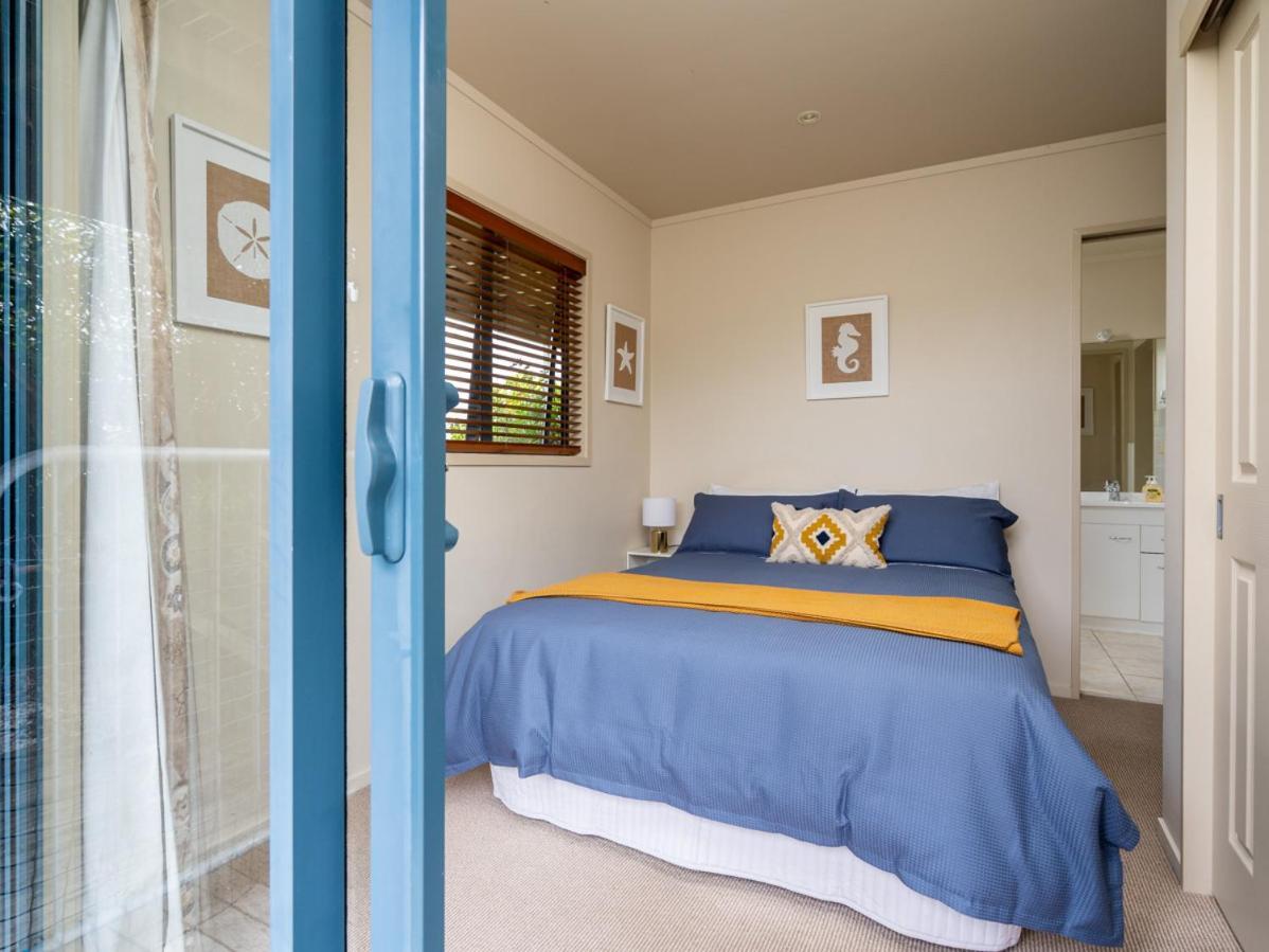 Oceans 8 - Mangawhai Heads Holiday Home Eksteriør bilde