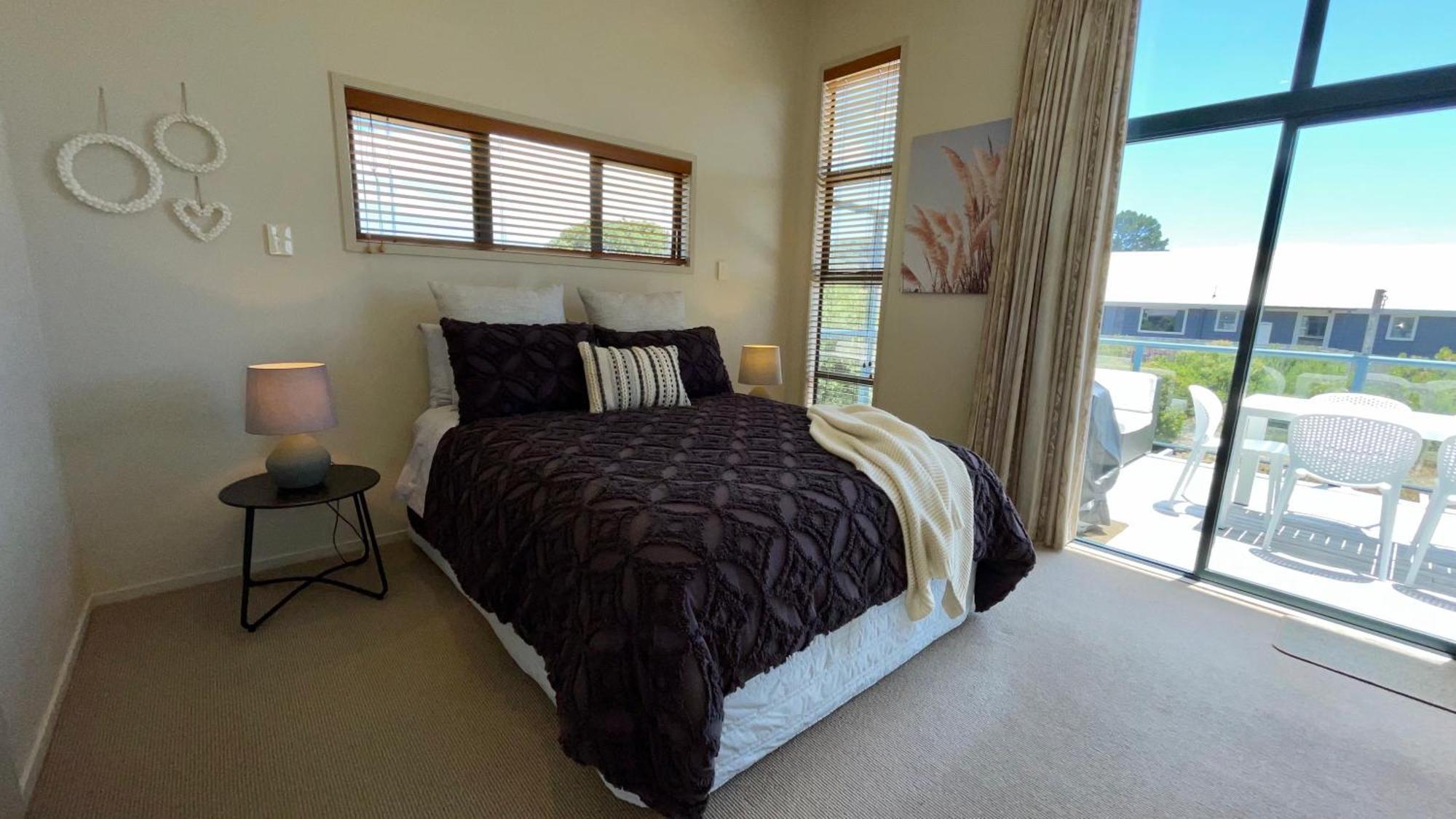 Oceans 8 - Mangawhai Heads Holiday Home Eksteriør bilde