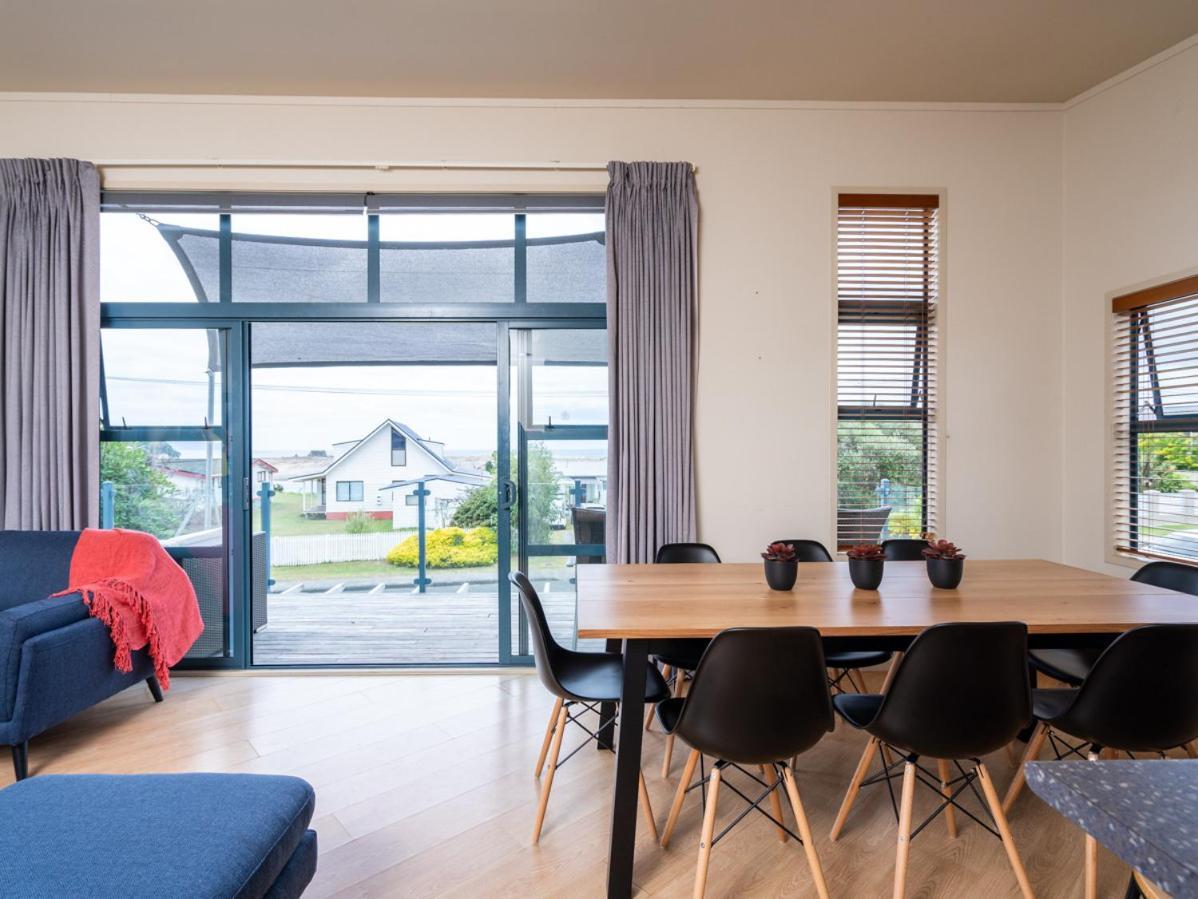 Oceans 8 - Mangawhai Heads Holiday Home Eksteriør bilde